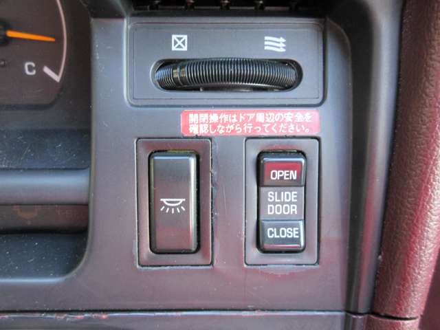 UZ0048352158_6_003.jpg