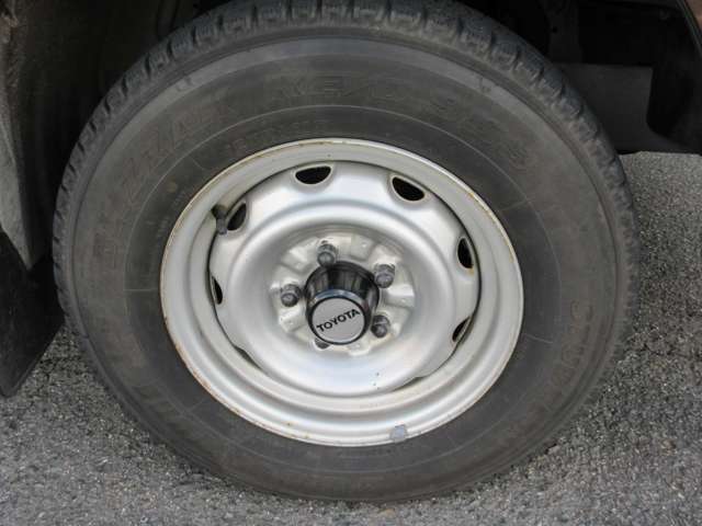 UZ0048352158_72_002.jpg