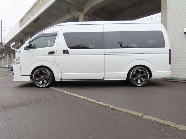 UJ0048091742_13_003.jpg