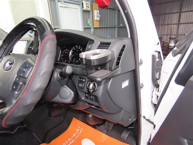 UJ0048091742_75_002.jpg
