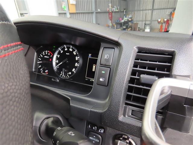 UJ0048091742_76_002.jpg