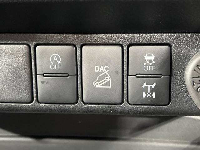 UZ0047985005_36_001.jpg