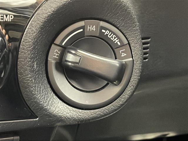 UZ0048048405_17_002.jpg