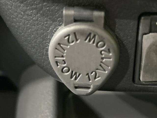 UZ0048187330_63_001.jpg