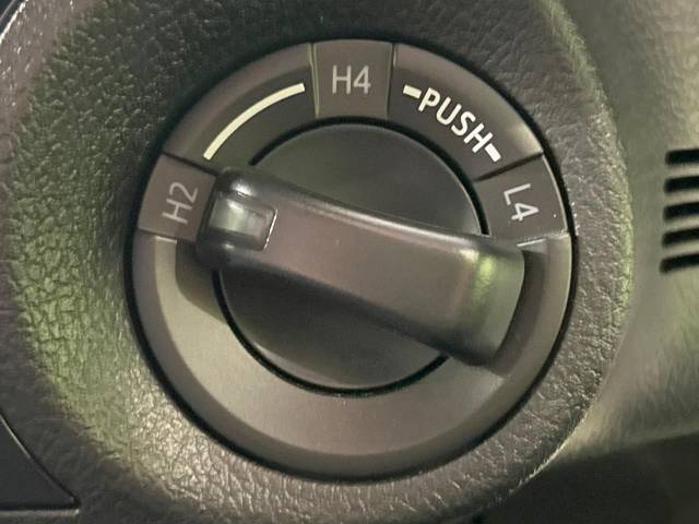 UZ0048187330_64_001.jpg