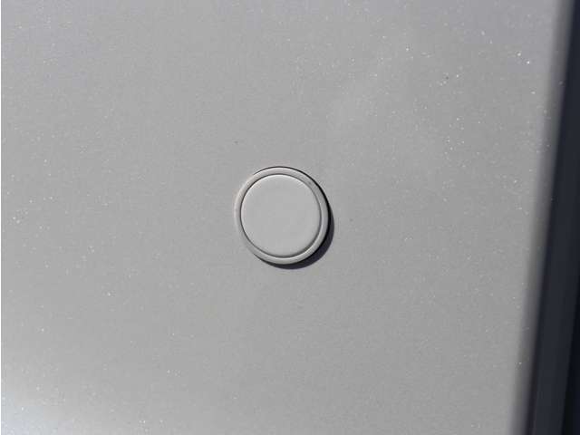 UZ0048142866_38_002.jpg