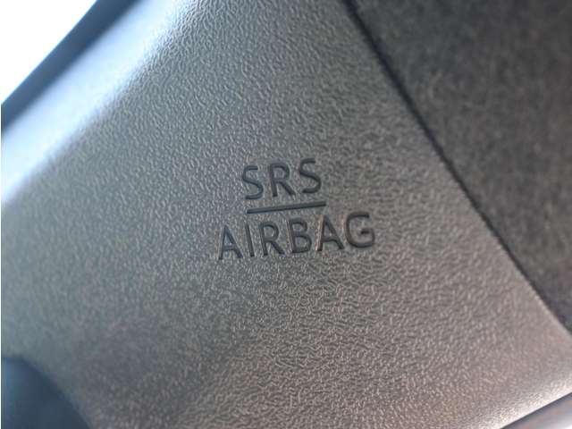 UZ0048142866_59_002.jpg