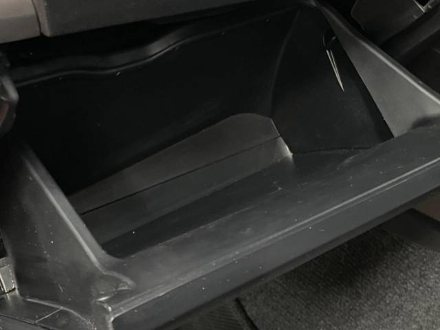 UZ0048225485_63_001.jpg