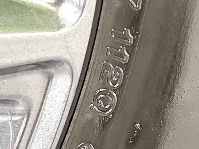 UZ0048532749_36_001.jpg