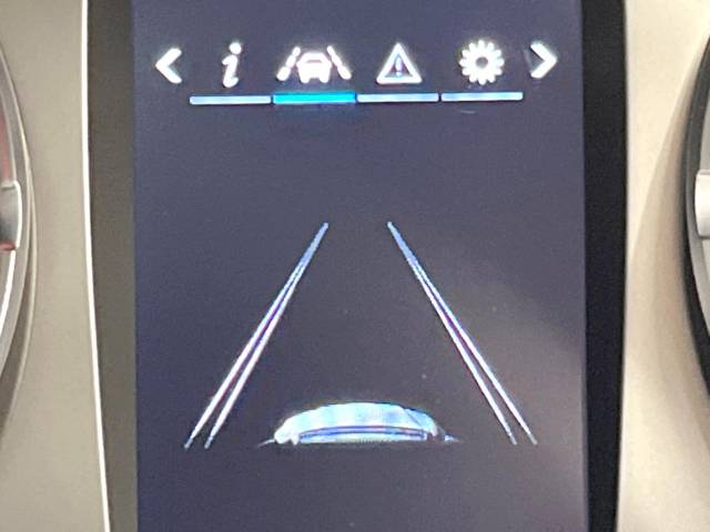 UZ0048532749_66_001.jpg