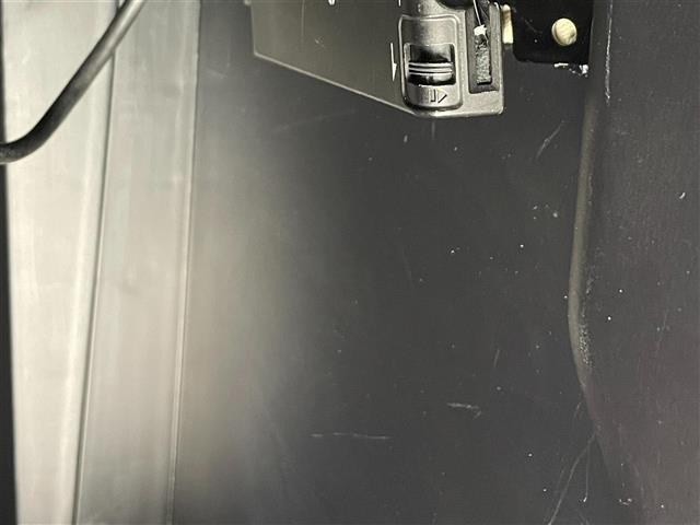 UZ0048135776_14_002.jpg