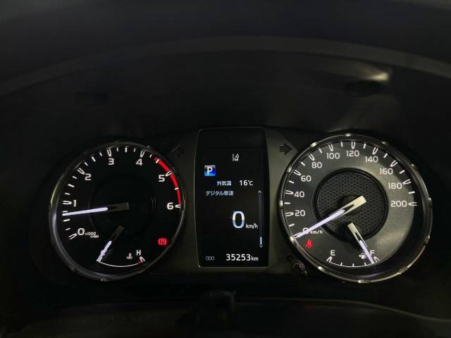 UZ0048293770_45_001.jpg