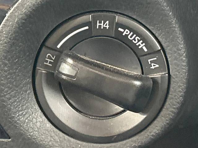 UZ0048293770_50_001.jpg