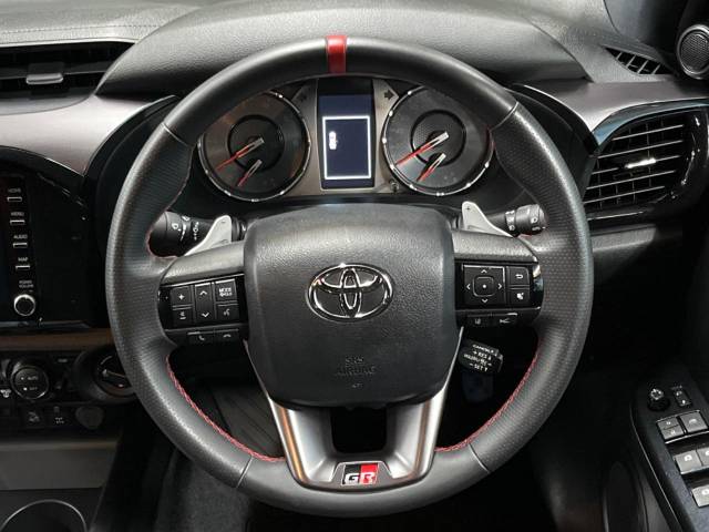 UZ0048350222_10_001.jpg