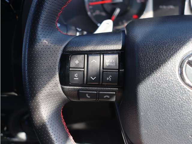 UZ0047953986_61_001.jpg