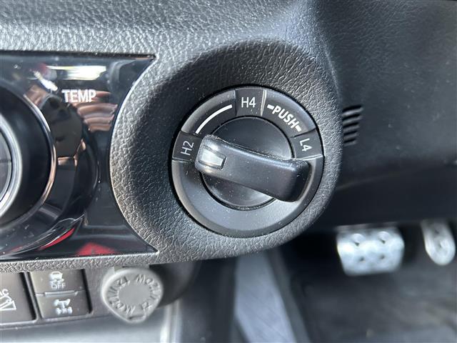 UZ0048162420_7_002.jpg