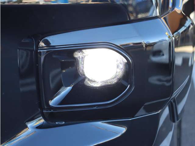 UZ0047997212_42_001.jpg