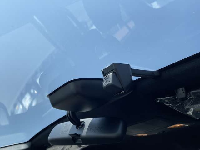 UZ0048560026_79_002.jpg