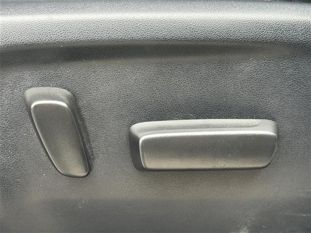 UZ0048422181_33_002.jpg