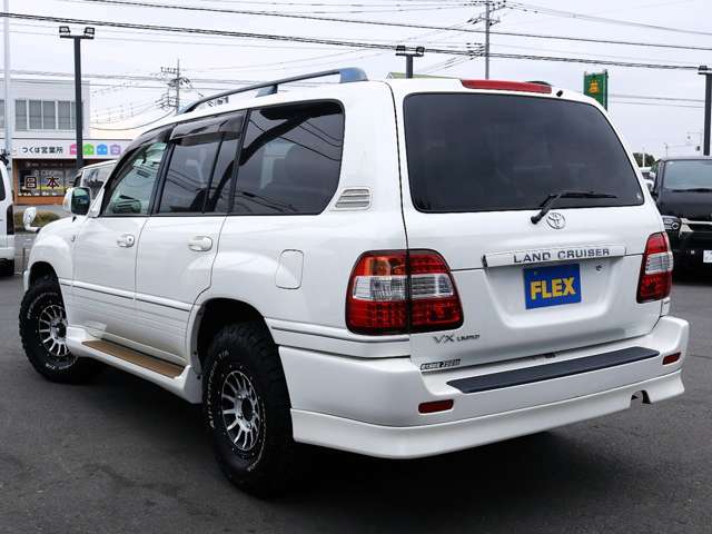 UZ0046799319_15_002.jpg