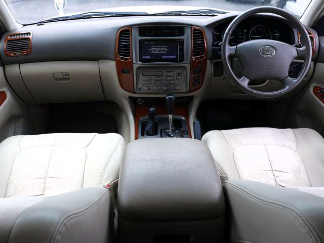 UZ0046799319_1_002.jpg