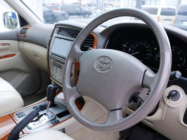 UZ0046799319_3_002.jpg