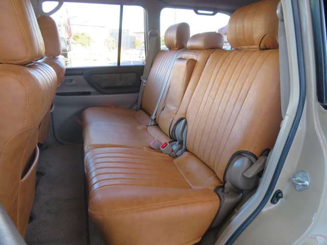 U00047368945_18_005.jpg