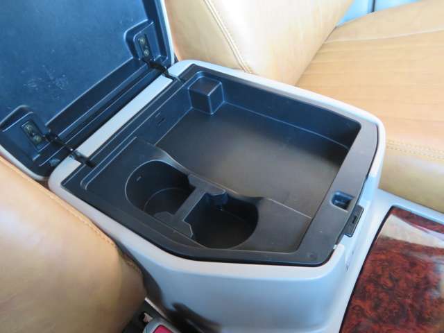 U00047368945_62_005.jpg