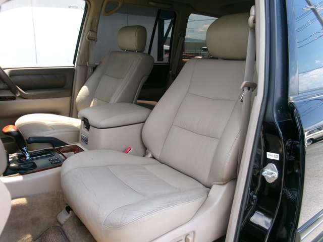 U00047641730_11_001.jpg