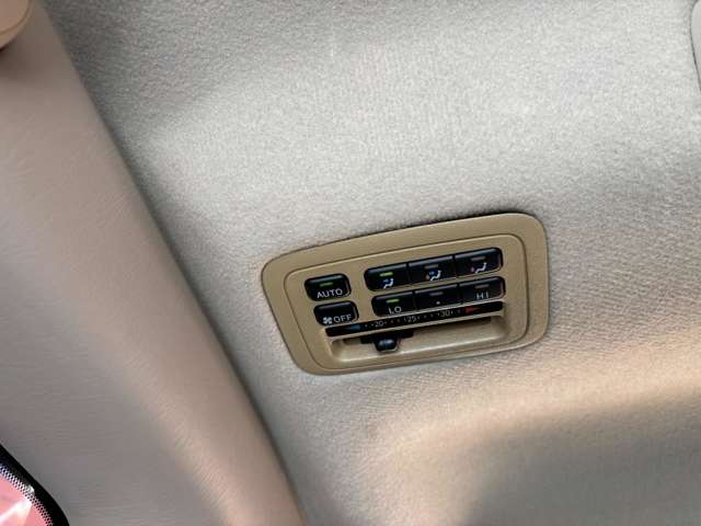 U00048362257_44_004.jpg
