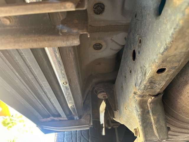 UJ0047761944_65_002.jpg