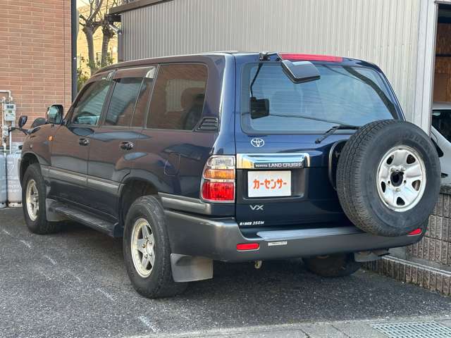 UJ0047761944_79_002.jpg