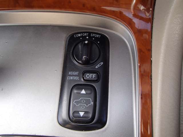 U00047668678_71_001.jpg