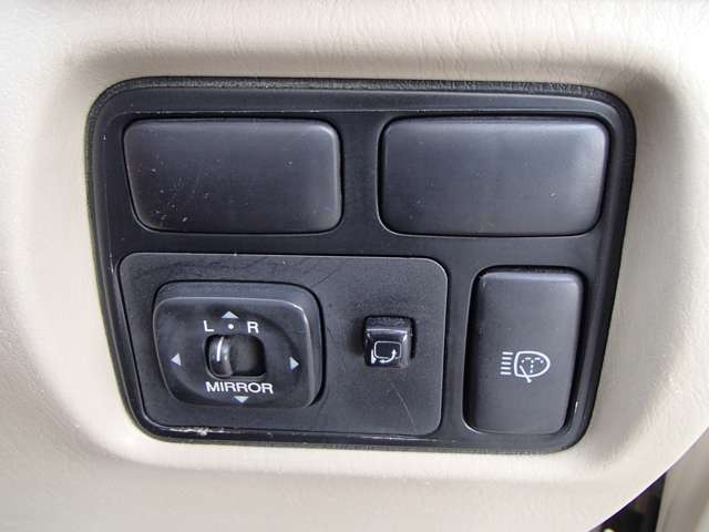 U00047668678_76_001.jpg