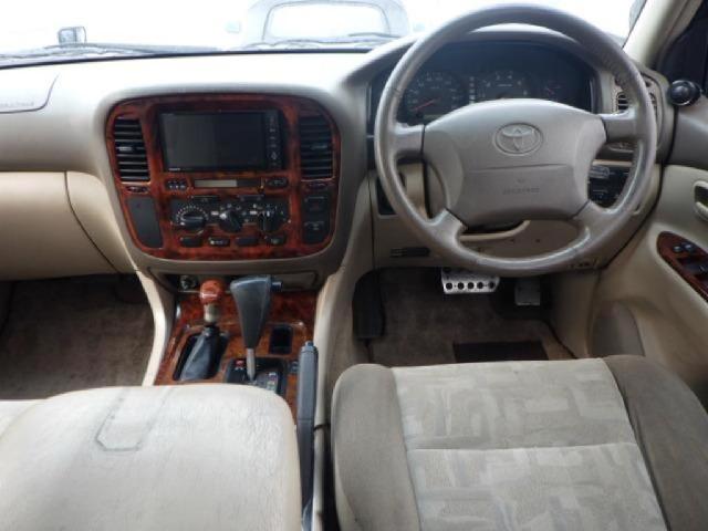 UZ0048514539_5_001.jpg