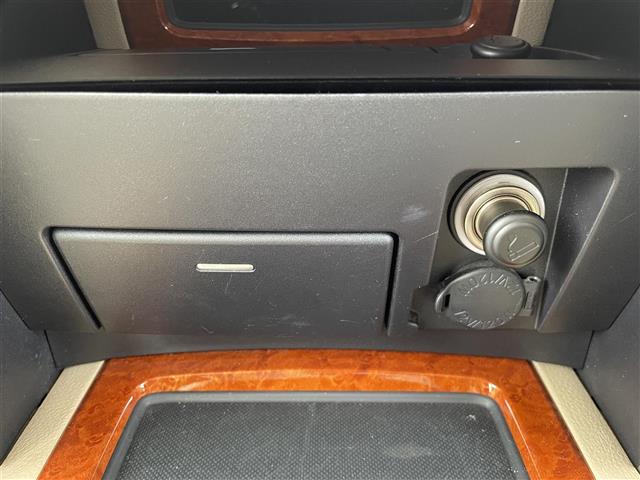 UZ0047820003_17_003.jpg