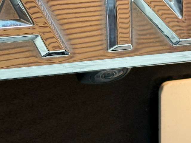 UZ0048136357_52_001.jpg