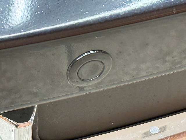 UZ0048136357_55_001.jpg