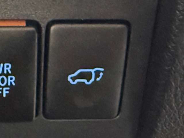 UZ0048136357_88_001.jpg