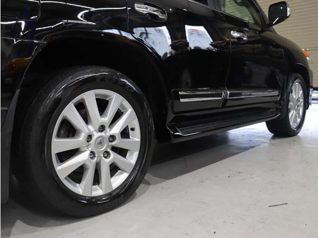 UZ0048396233_31_001.jpg