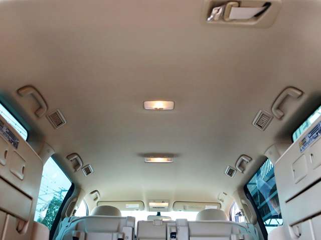 UZ0046803523_55_001.jpg