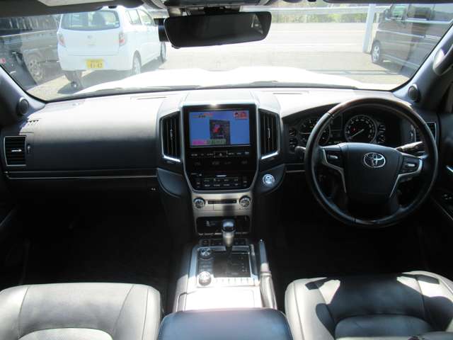 UJ0048405900_2_001.jpg