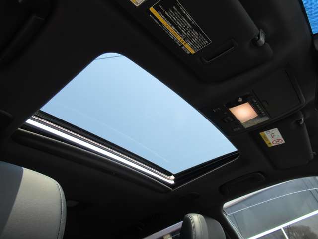 UJ0048405900_32_001.jpg