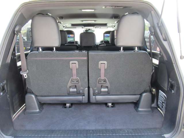 UJ0048405900_59_001.jpg
