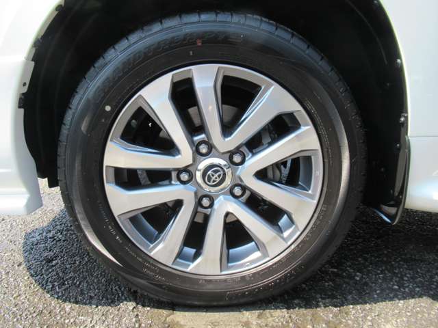 UJ0048405900_77_001.jpg