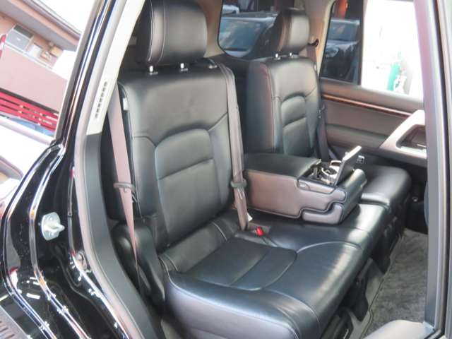 U00047441836_12_006.jpg