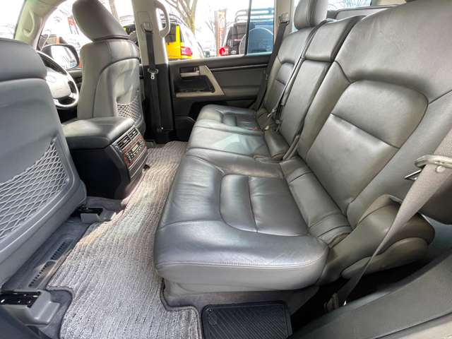 U00048143870_42_003.jpg