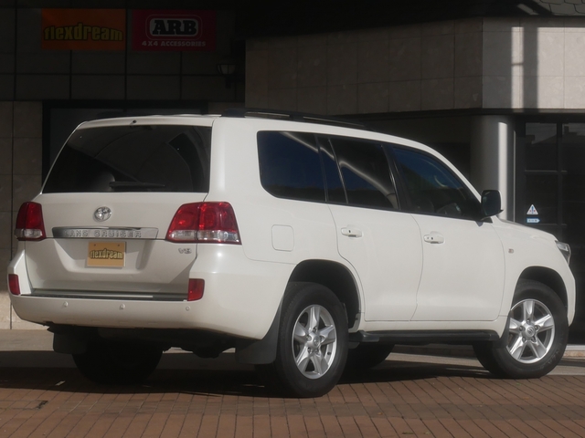 UZ0046863804_2_001.jpg