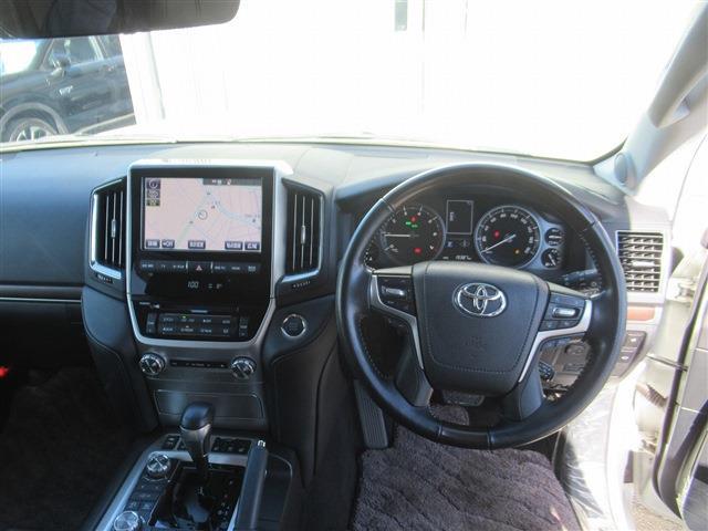 UJ0048070965_10_001.jpg
