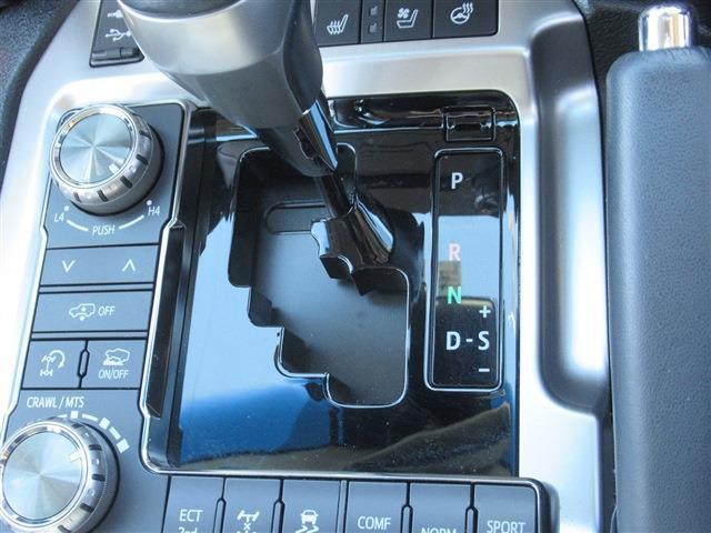 UJ0048070965_40_001.jpg